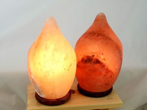 Salzkristalllampe Tropfenform, geschliffen (mit Sockel) 22 cm hoch (inkl. Sockel) 11 cm breit