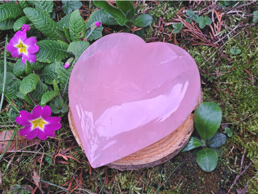 Rosenquarzherz (Madagaskar) Edelstein der Liebe, 12.5 x 11.5 cm x 3 cm